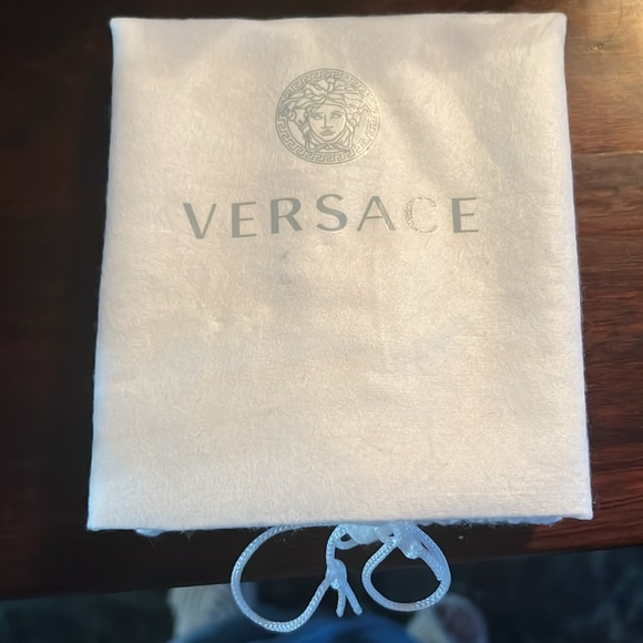 VERSACE Medusa Palazzo Nylon Bucket Bag Plum - Picture 13 of 15